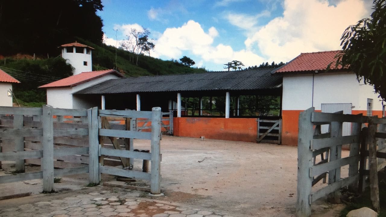 Fazenda de 97 ha em Lagoinha, SP