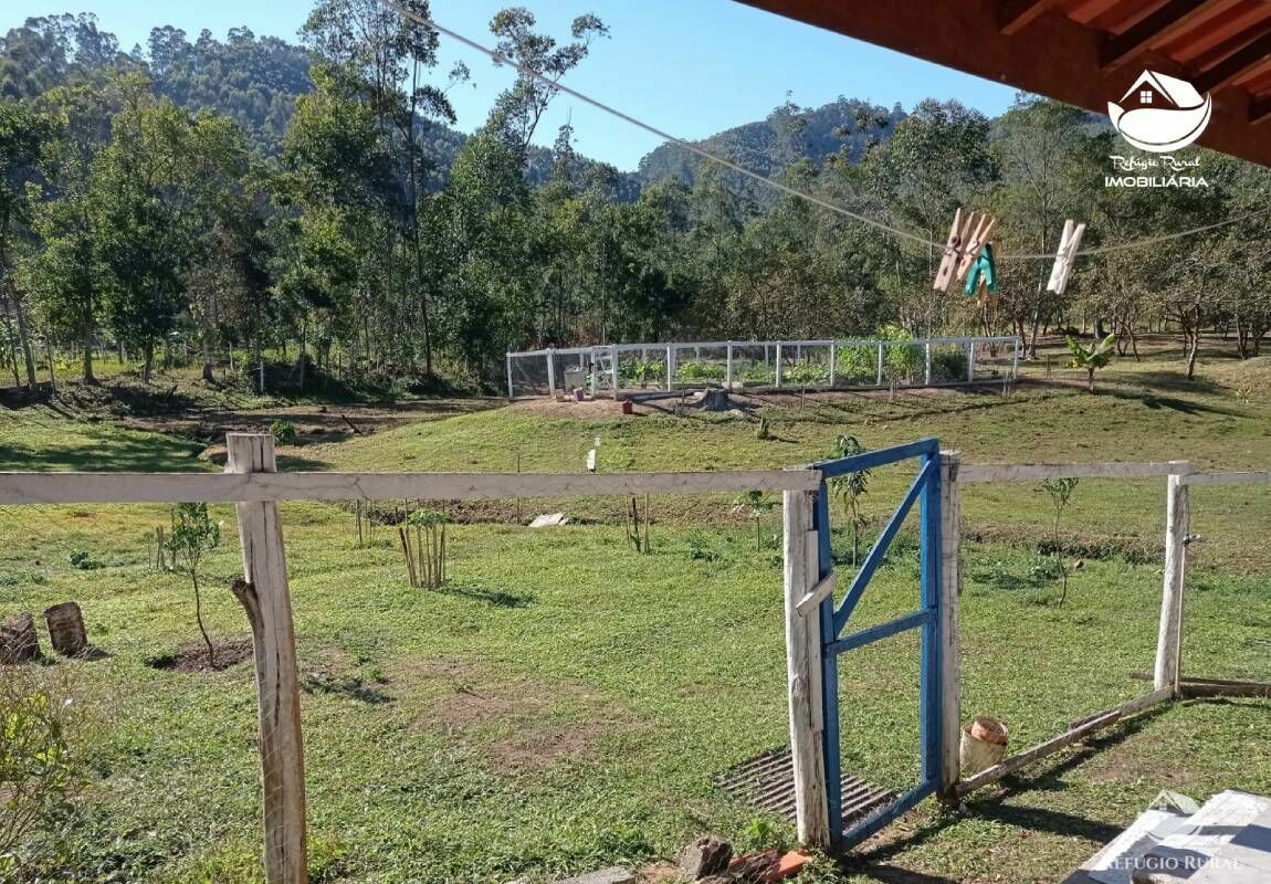 Sítio de 16 ha em Monteiro Lobato, SP