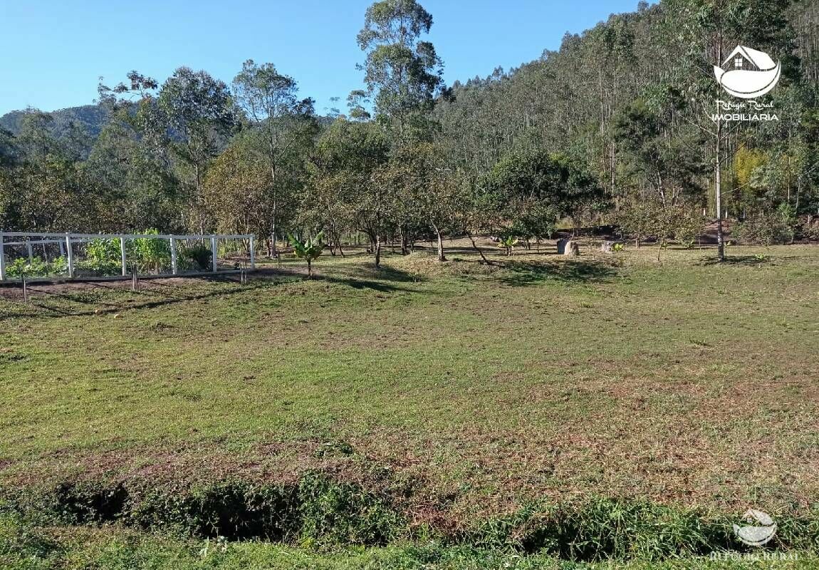 Sítio de 16 ha em Monteiro Lobato, SP