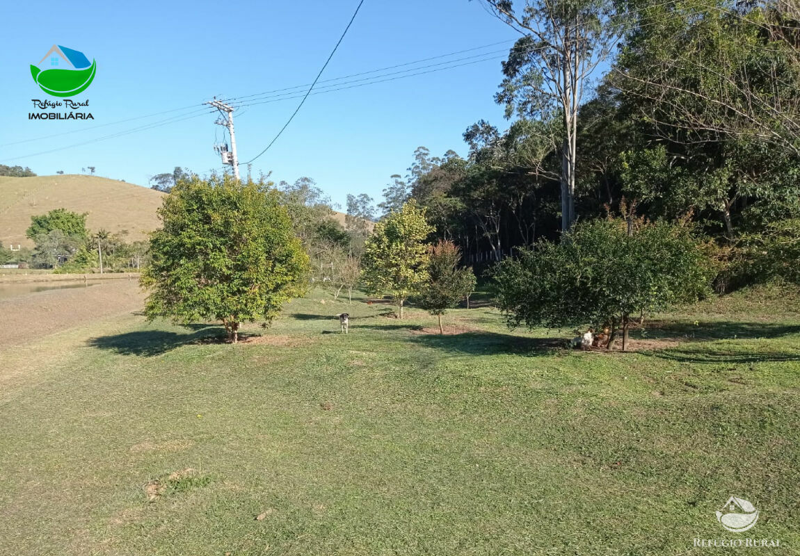 Sítio de 16 ha em Monteiro Lobato, SP