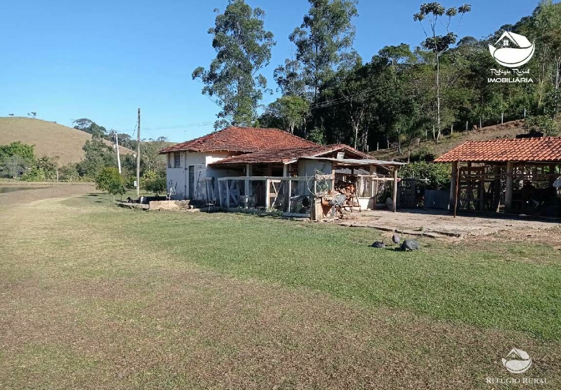 Sítio de 16 ha em Monteiro Lobato, SP