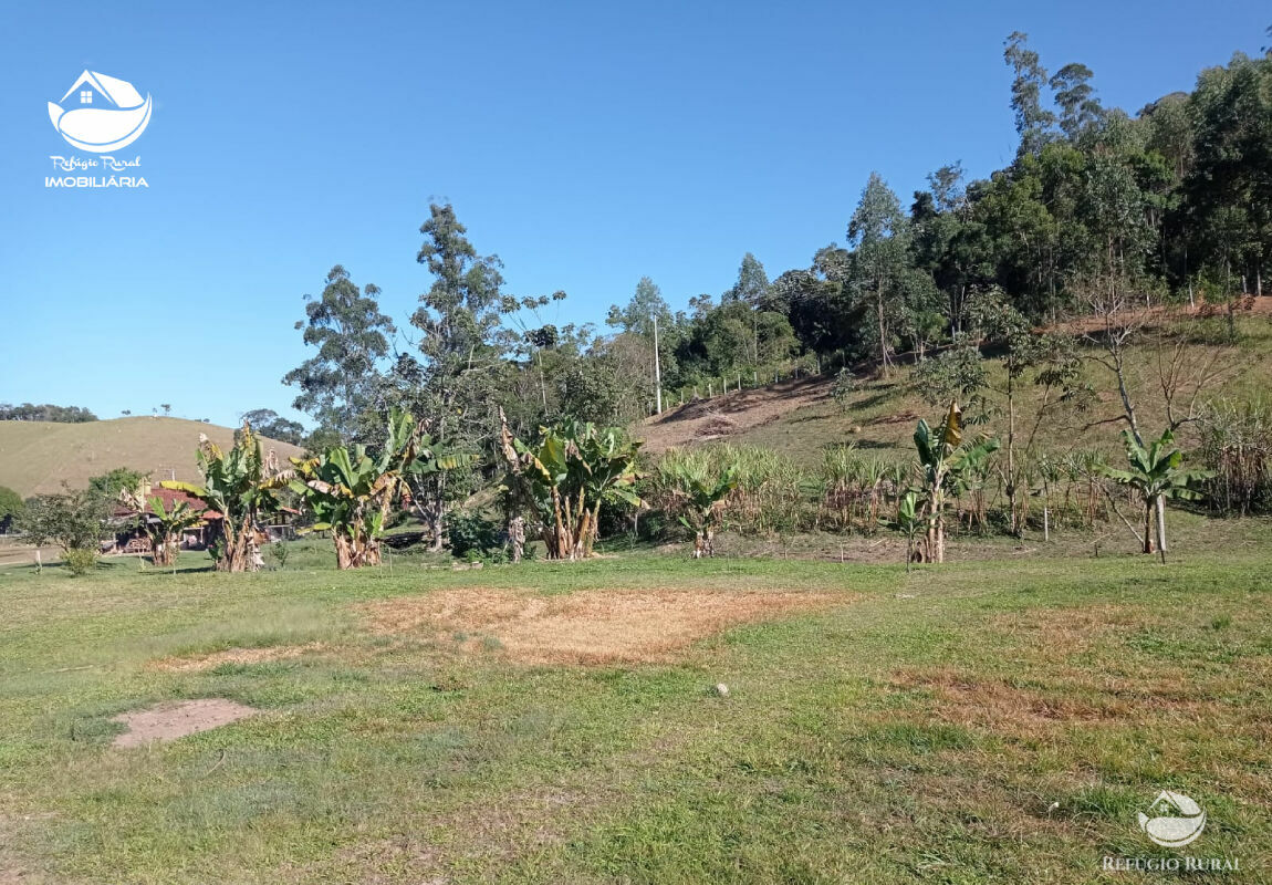 Sítio de 16 ha em Monteiro Lobato, SP