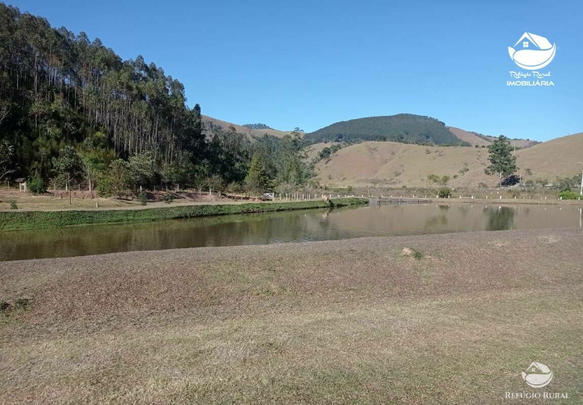 Sítio de 16 ha em Monteiro Lobato, SP