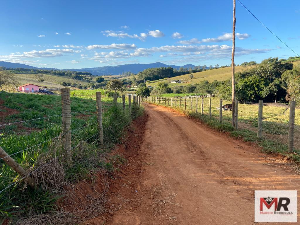 Sítio de 6 ha em Careaçu, MG