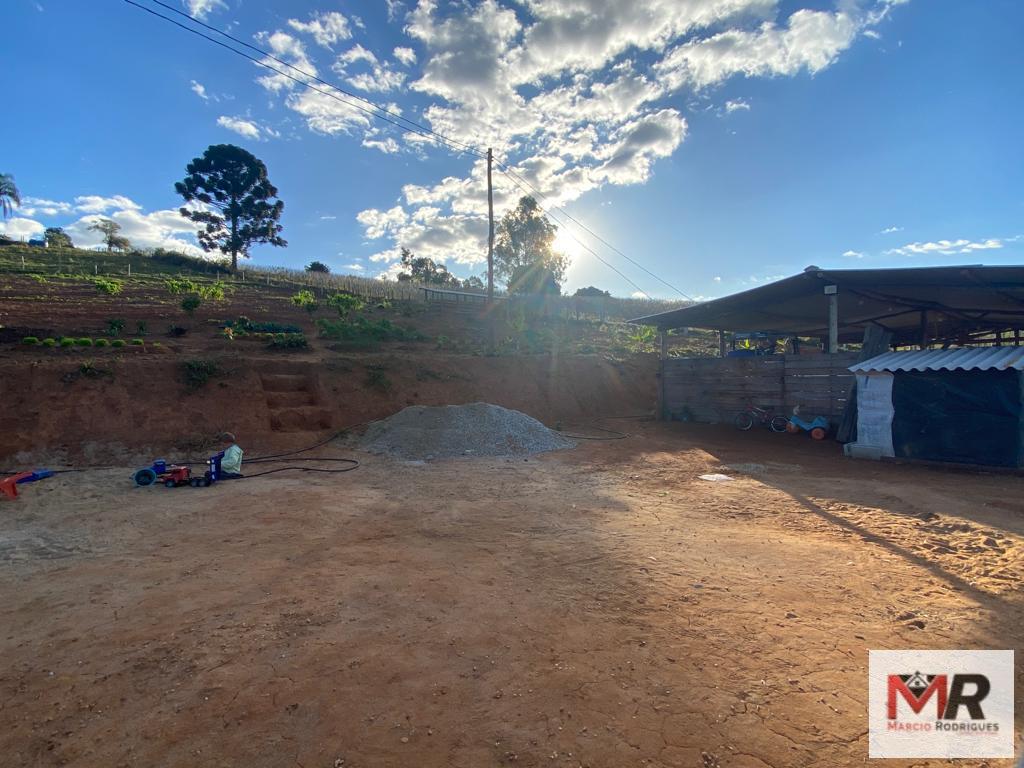 Sítio de 6 ha em Careaçu, MG